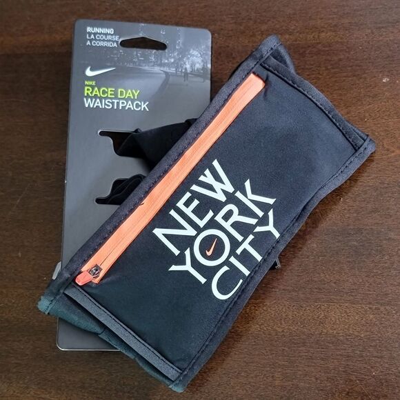 Nike New York City Marathon Race Day Waistpack Fanny Bag Pack Black White New - Picture 1 of 7